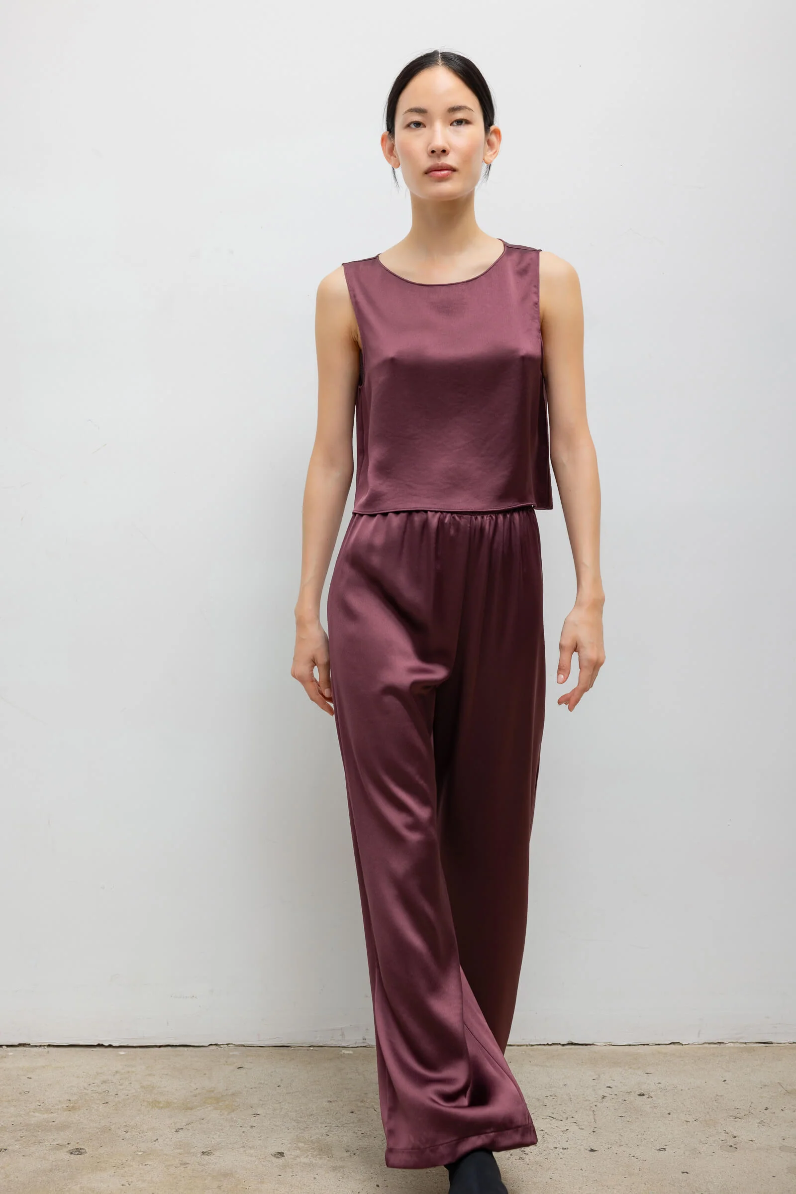 Barb Crop Sleeveless Crew - Image 4