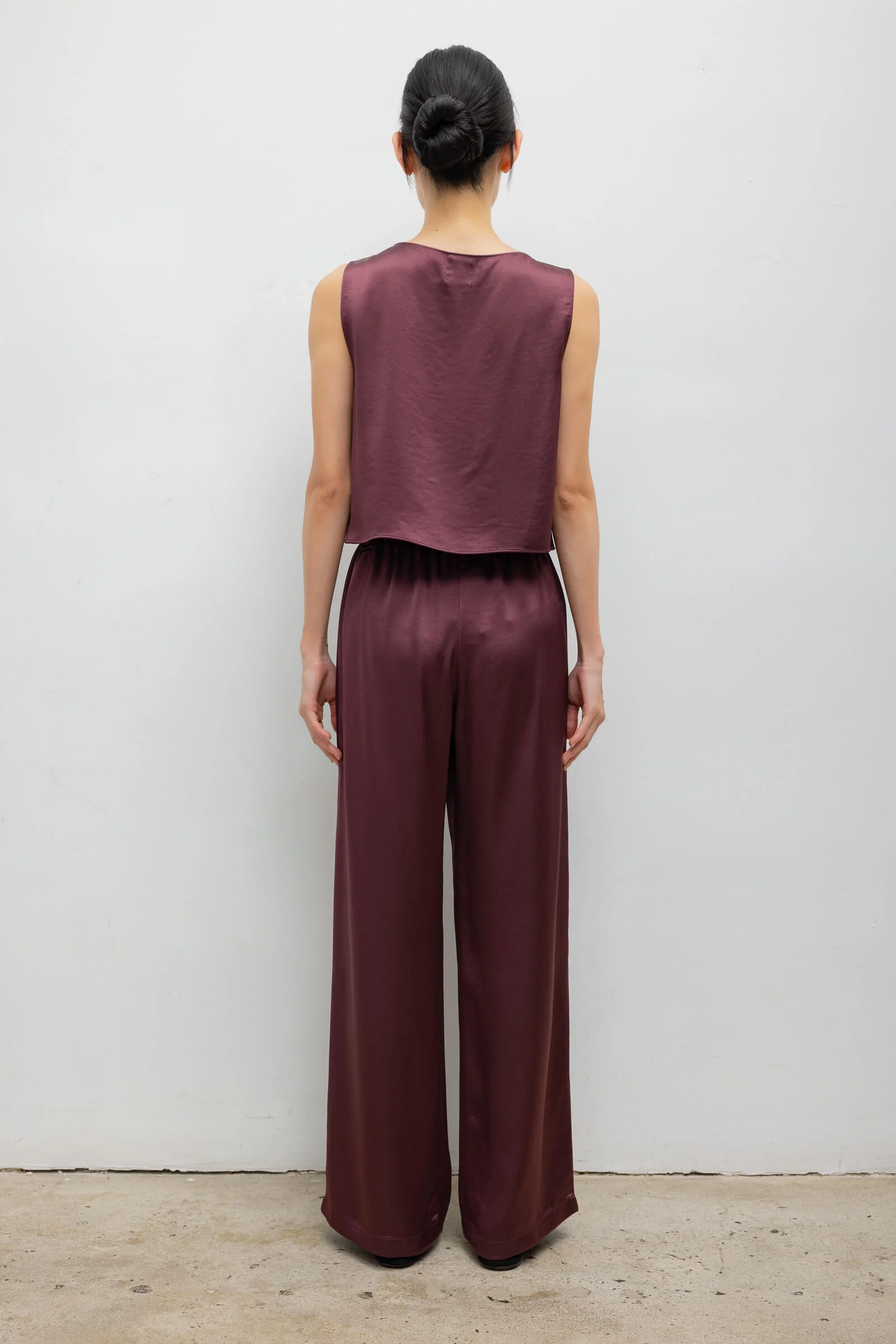 Barb Crop Sleeveless Crew - Image 7
