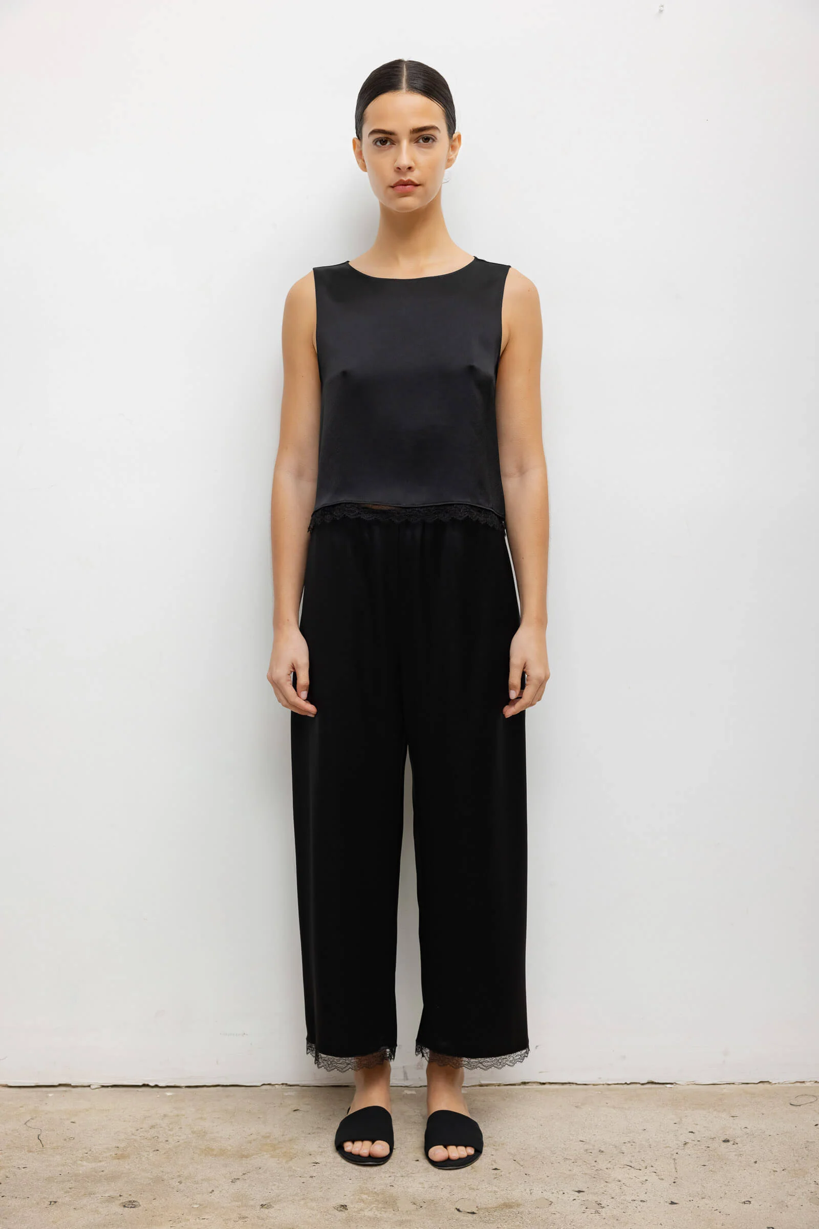 Barb Lace Crop Sleeveless Crew - Image 3