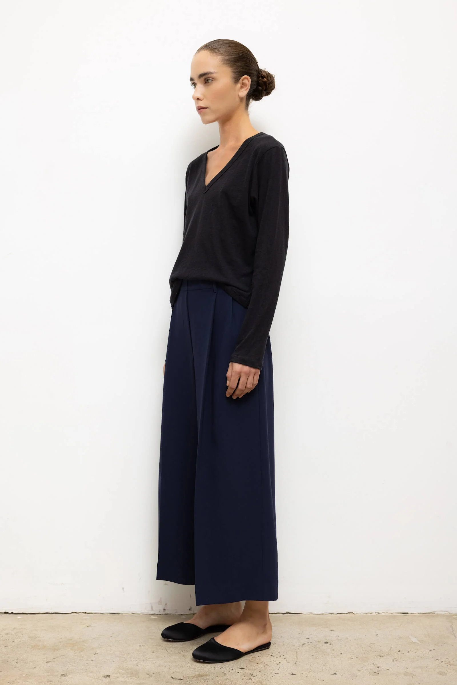 Laura V Neck Long Sleeve - Image 5