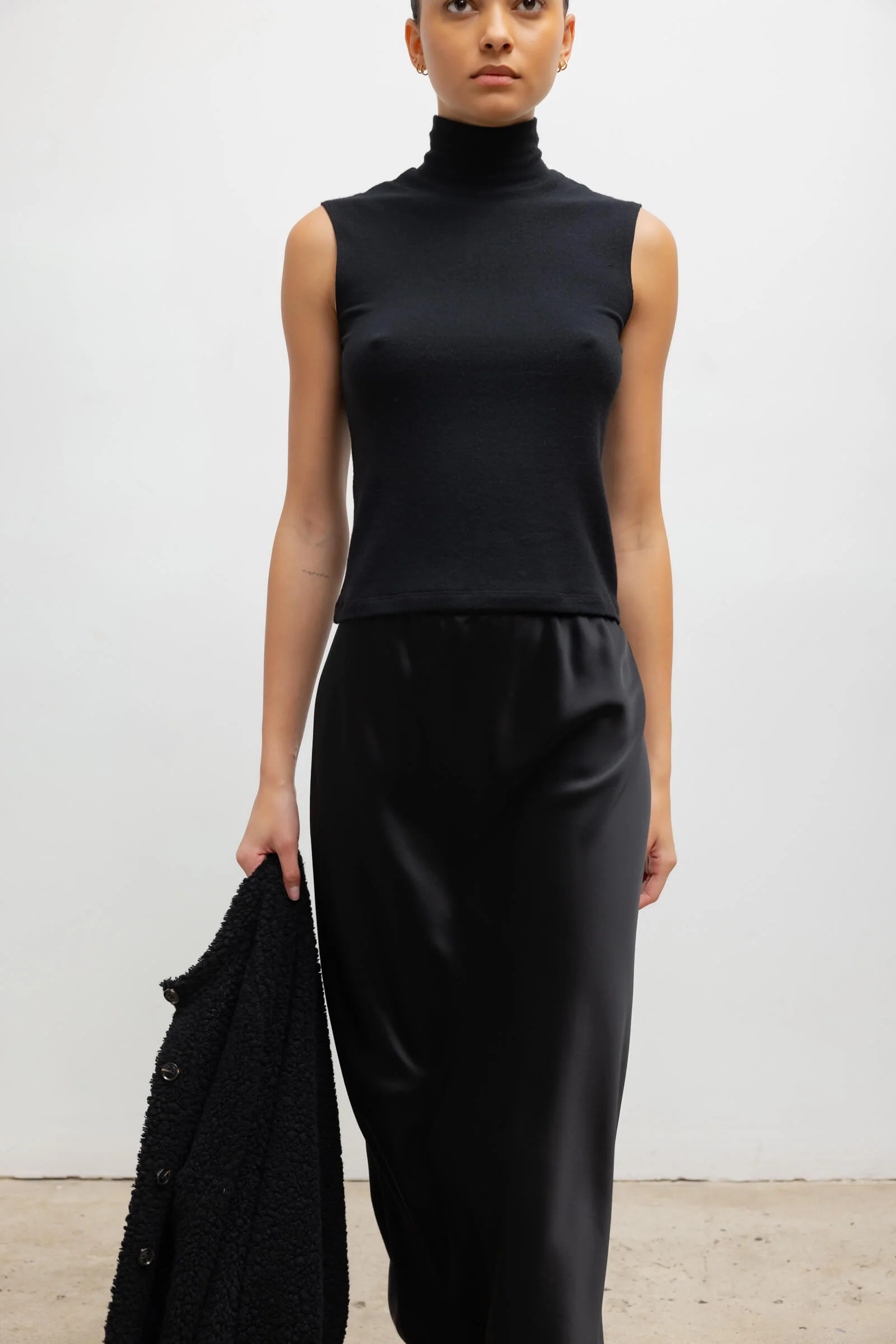 Lauren Sleeveless Turtleneck - Image 5